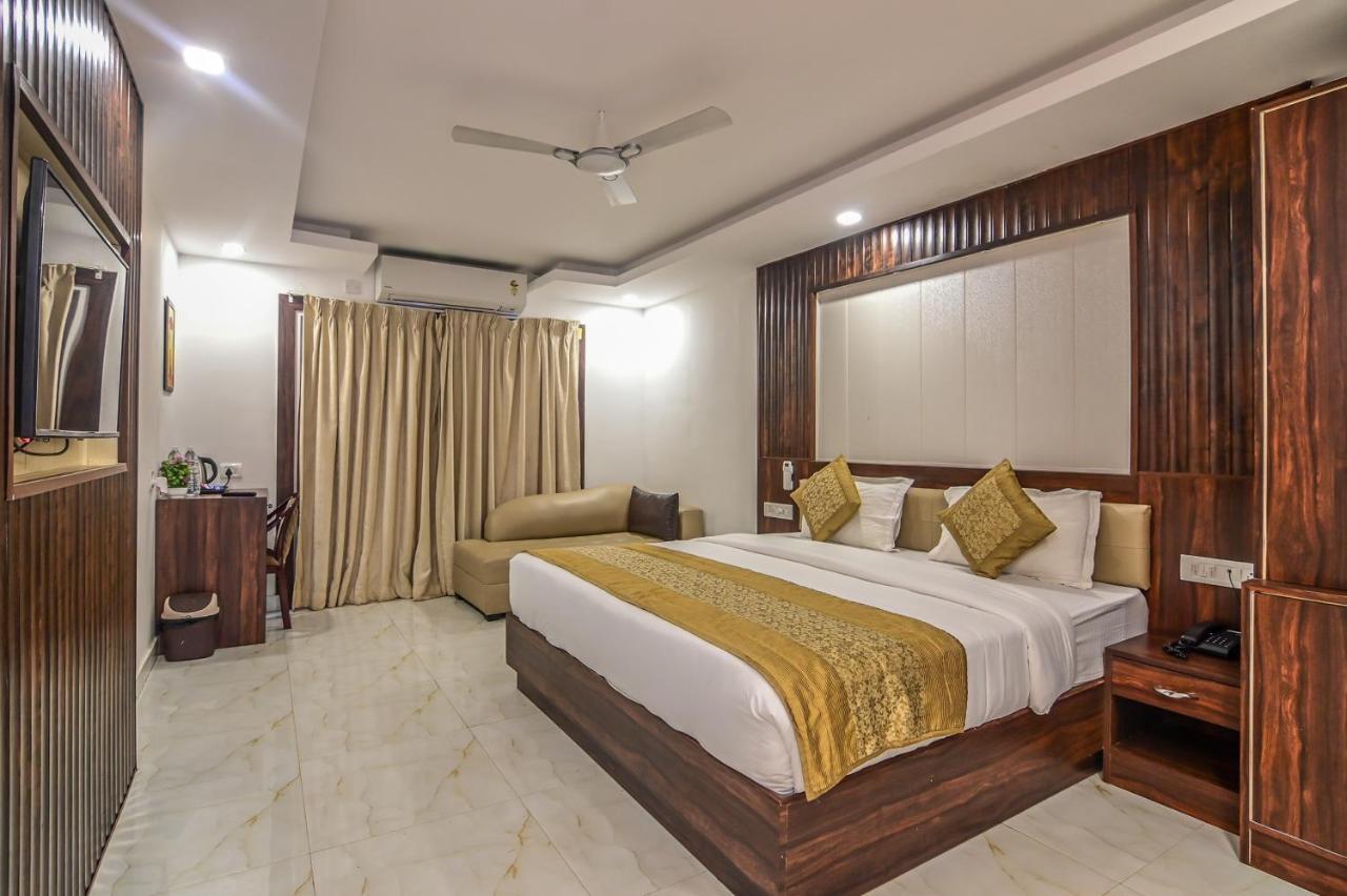 De Falcon Goa Beach Resort Candolim Dış mekan fotoğraf