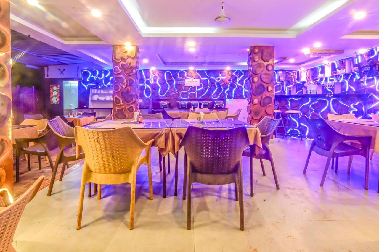 De Falcon Goa Beach Resort Candolim Dış mekan fotoğraf