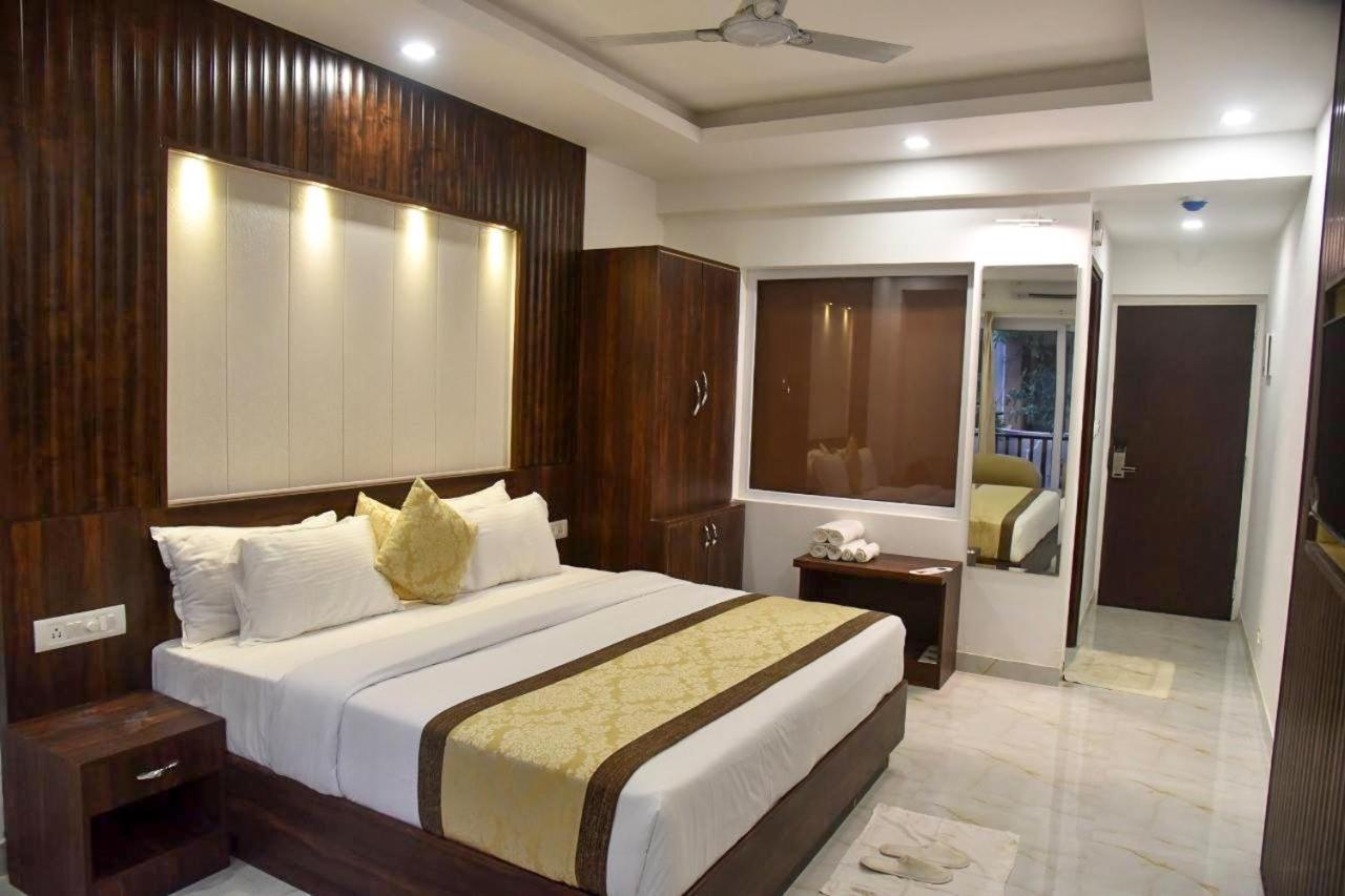 De Falcon Goa Beach Resort Candolim Dış mekan fotoğraf