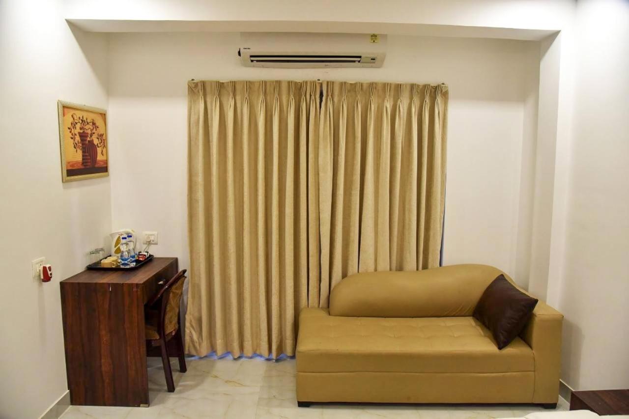 De Falcon Goa Beach Resort Candolim Dış mekan fotoğraf