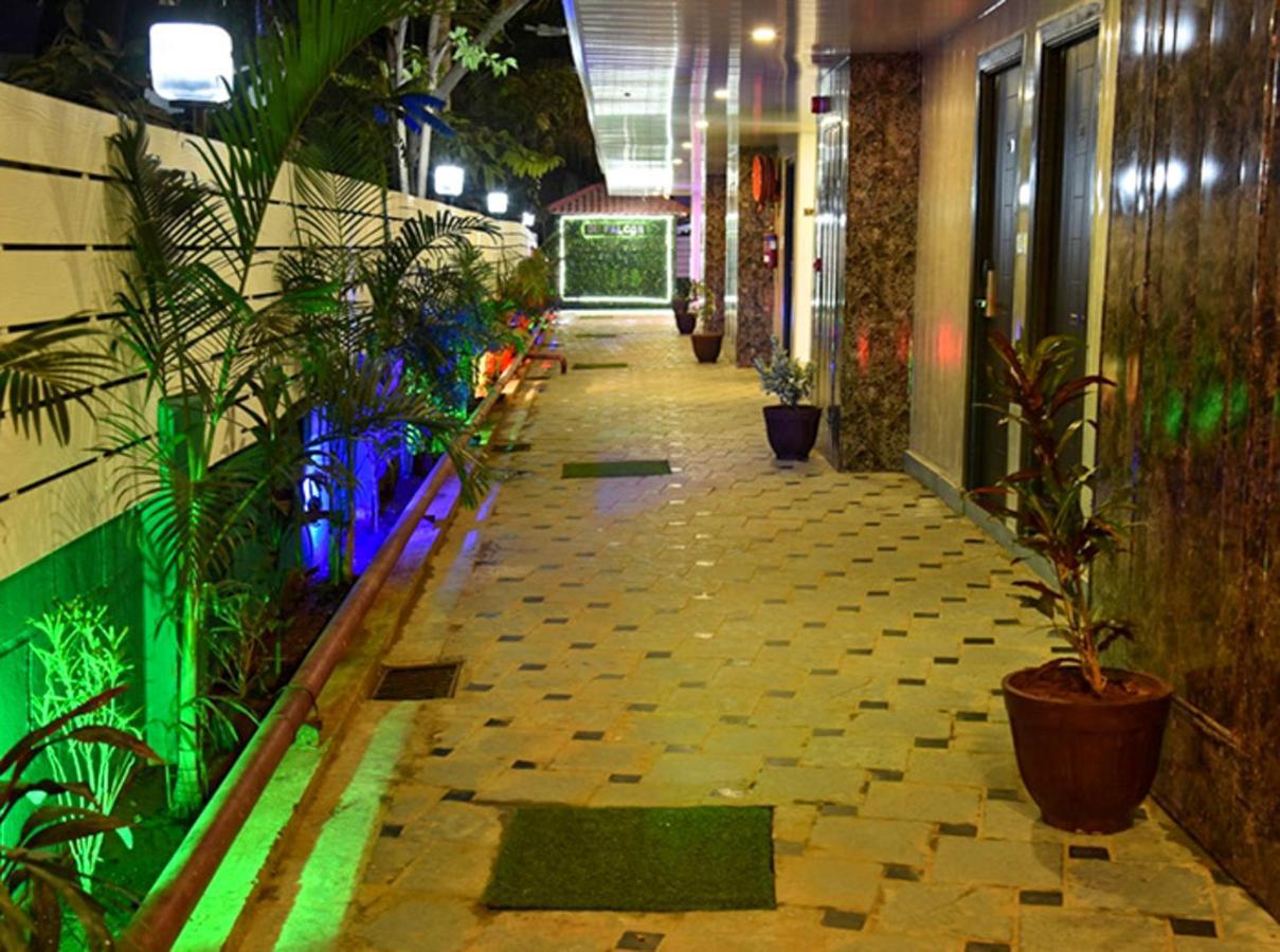 De Falcon Goa Beach Resort Candolim Dış mekan fotoğraf